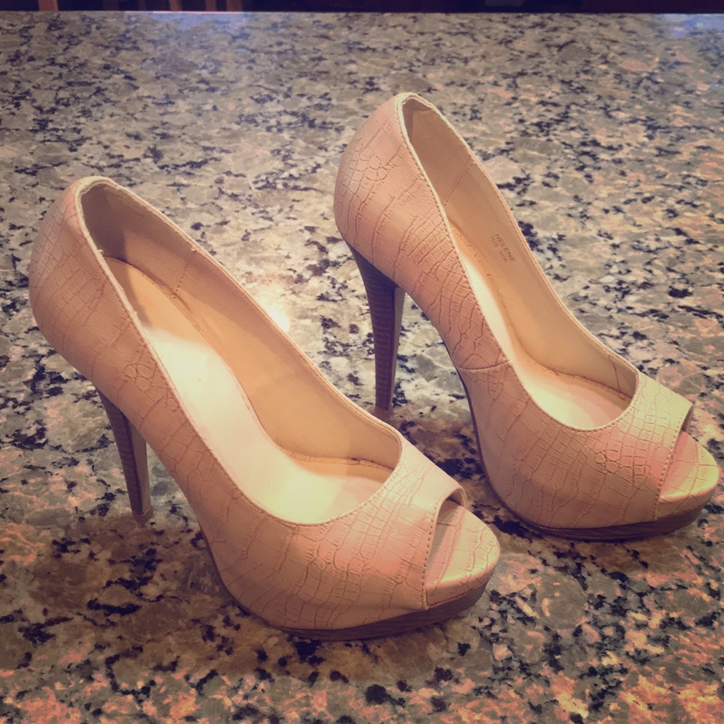 Shoedazzle High Heels With Snake Print